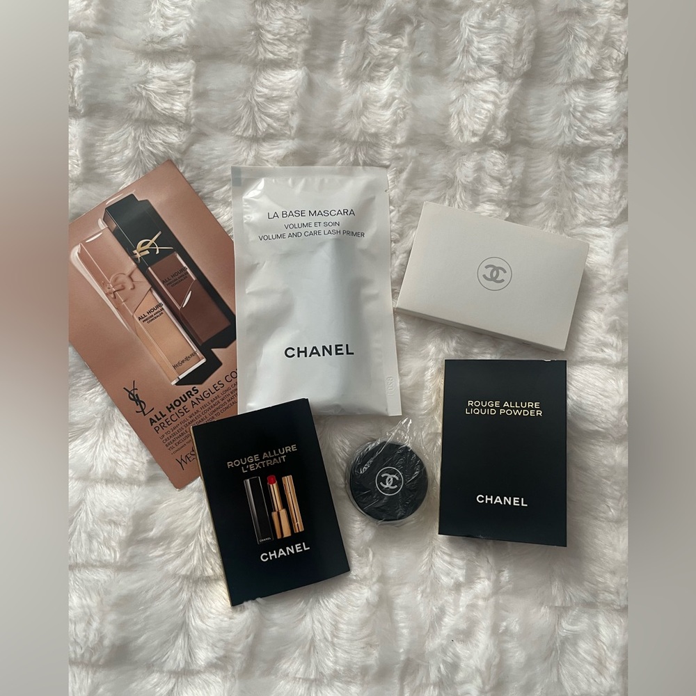 Chanel makeup samples - Picture 2 of 14